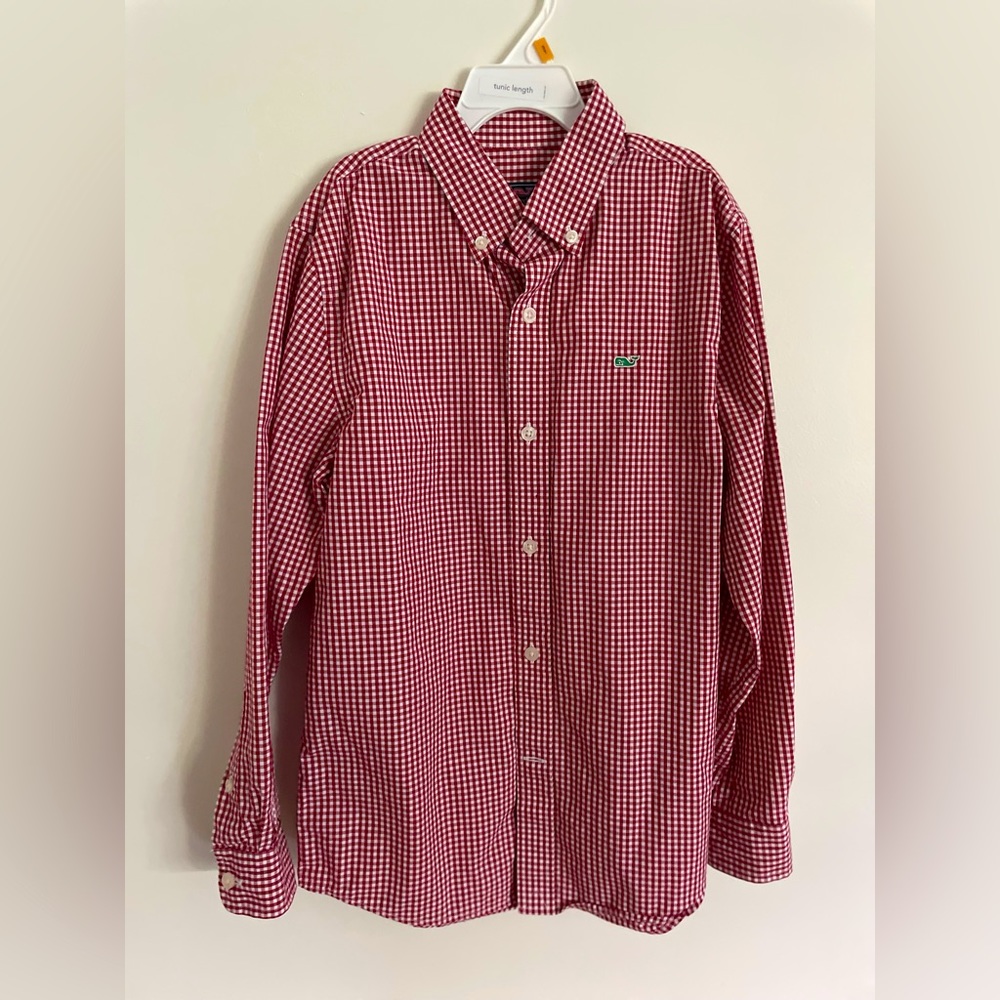Vineyard Vines boys red checked button down. Size Small (8-10). Like new.